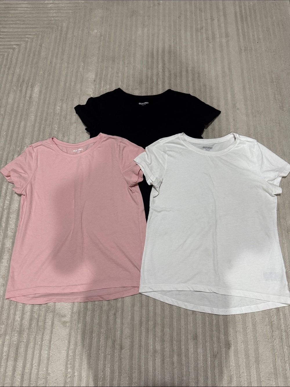 crew neck t-shirt bundle from Old Navy size 10-12 (kids)!